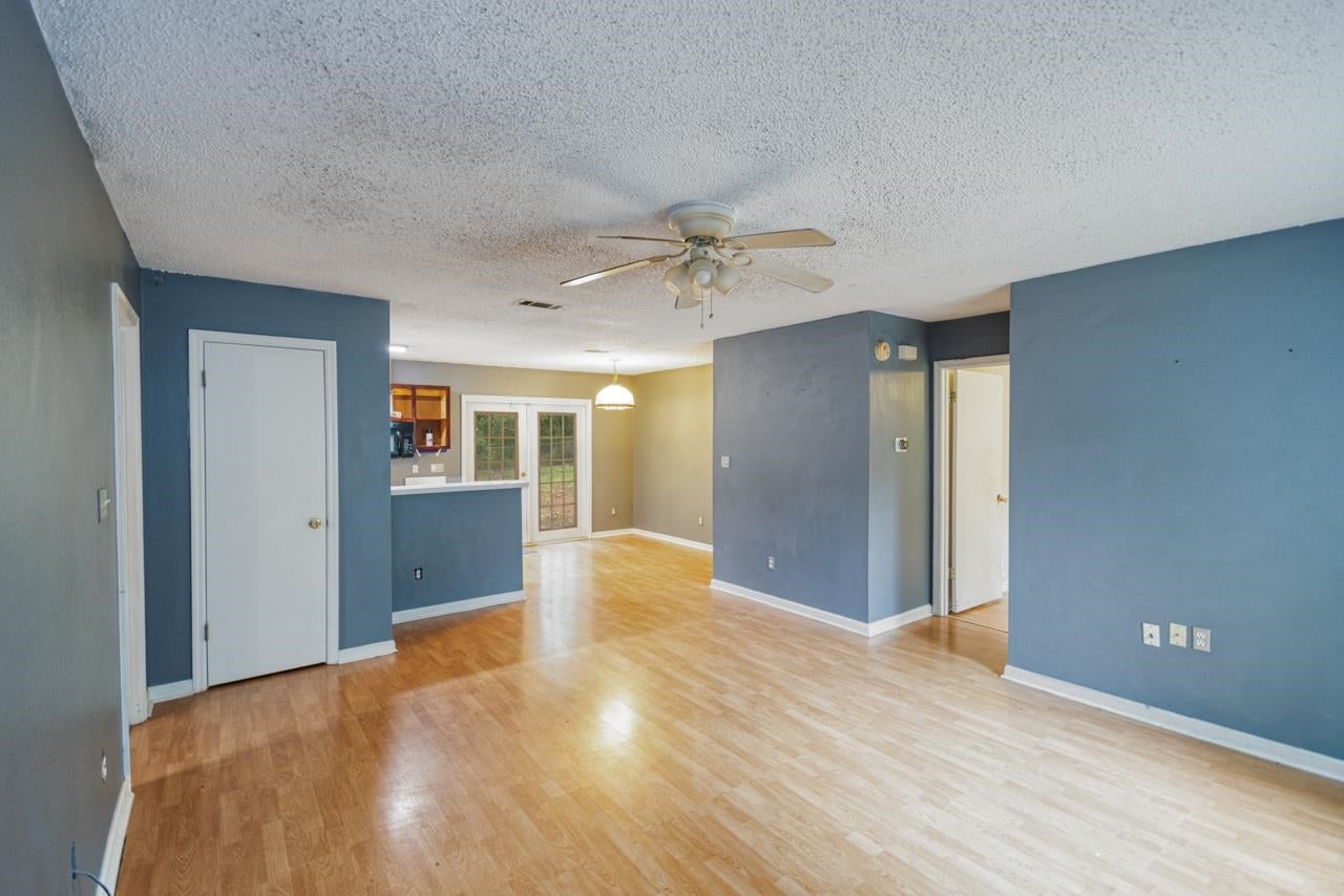 5010 Leah Lane