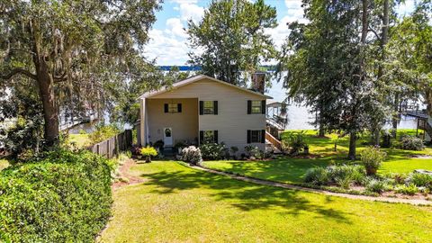 Photo of 941 Drake Acres Road, Quincy, FL 32351 (MLS # 400681)