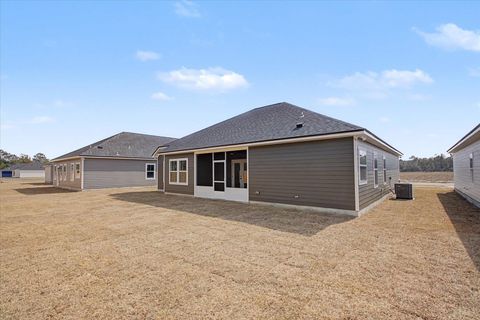 Tiny photo for 124 Divine Loop, Crawfordville, FL 32327 (MLS # 397814)
