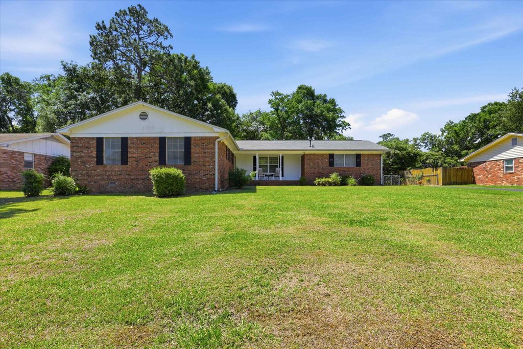 Photo of 3025 Corrib Drive, Tallahassee, FL 32309 (MLS # 399605)