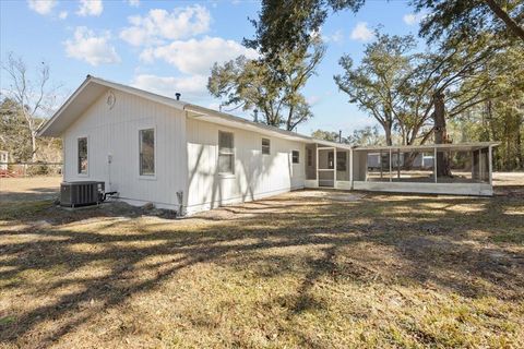 Tiny photo for 172 SE Dees Court, Mayo, FL 32066 (MLS # 396191)