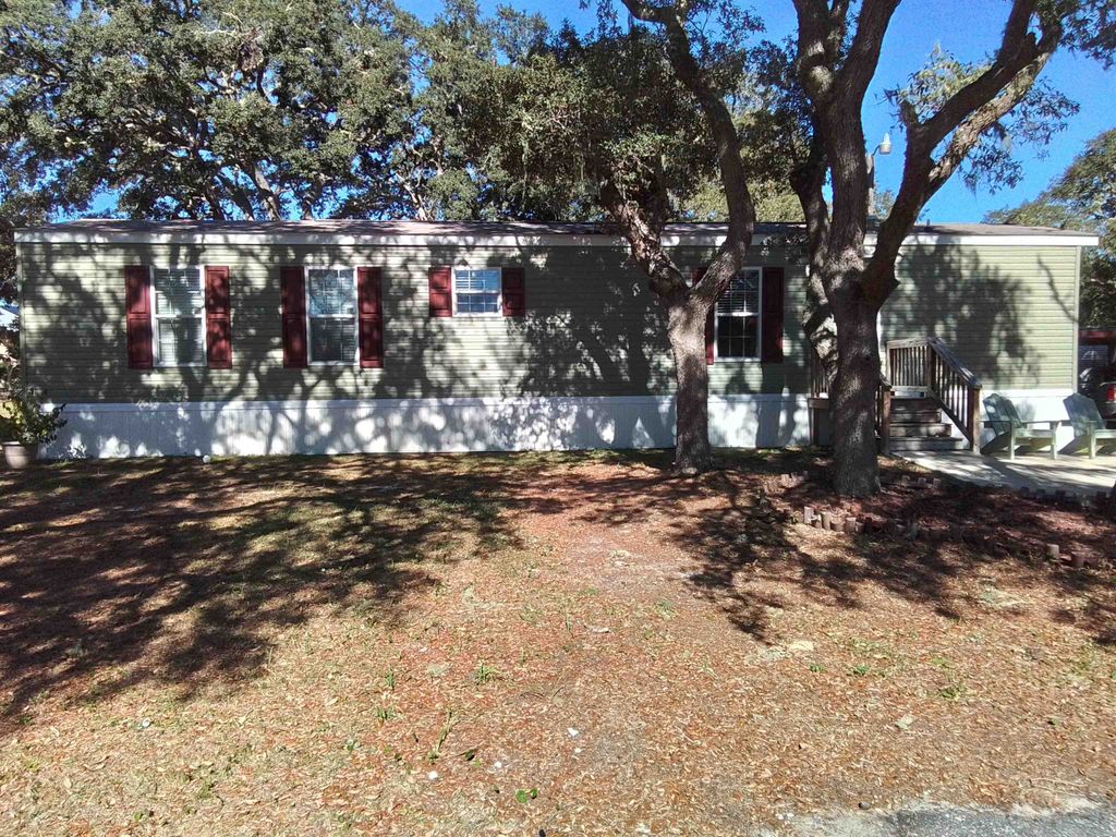 Photo of 135 CAROLINA Street, Carrabelle, FL 32322 (MLS # 393217)