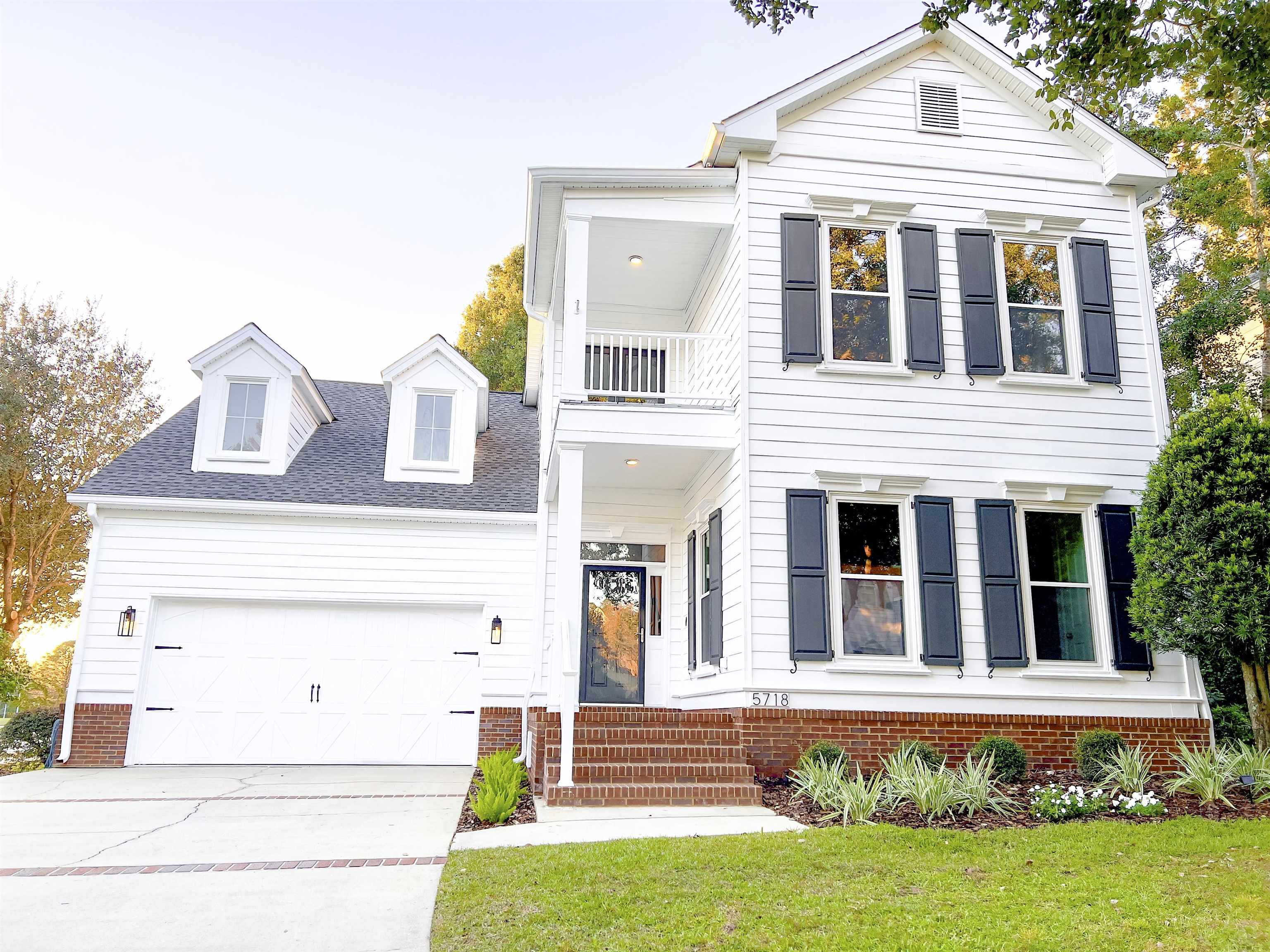 5718 Roanoke Trail