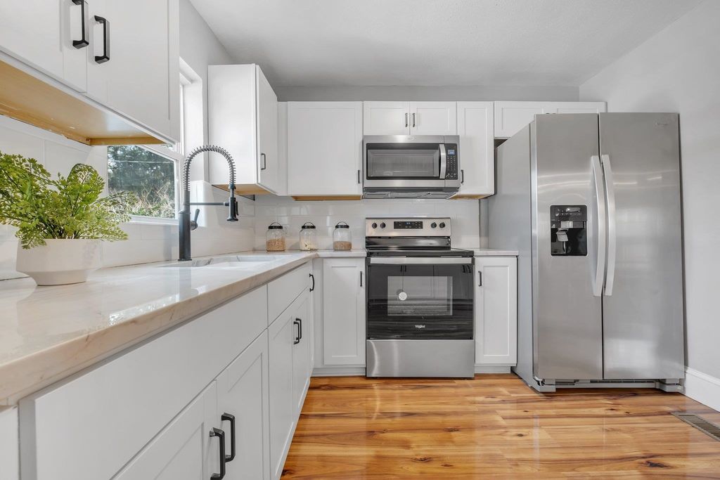 Photo of 132 Oak Street, Tallahassee, FL 32301 (MLS # 398025)