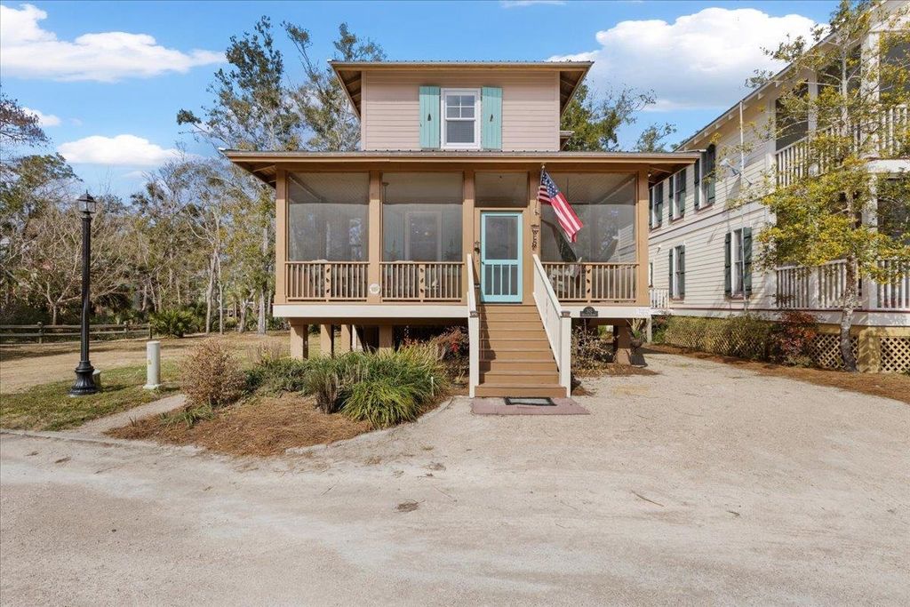 Photo of 305 NE Winslow Street, Steinhatchee, FL 32359 (MLS # 395794)