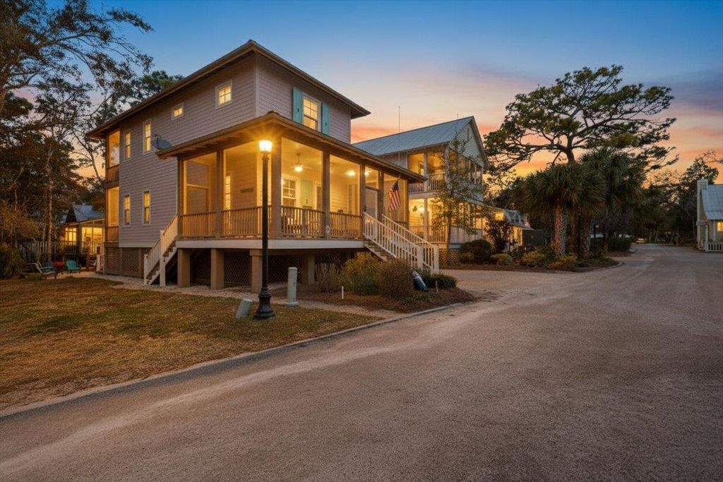 Photo of 305 NE Winslow Street, Steinhatchee, FL 32359 (MLS # 395794)