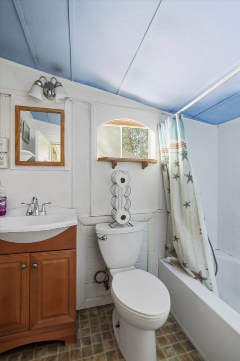 Tiny photo for 9710 Apalachee Parkway, Tallahassee, FL 32301 (MLS # 398479)