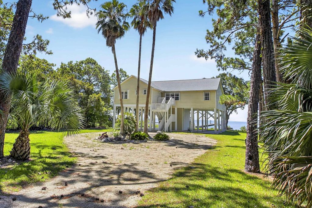 Photo of 2606 US Highway 98 E, Carrabelle, FL 32323 (MLS # 394326)