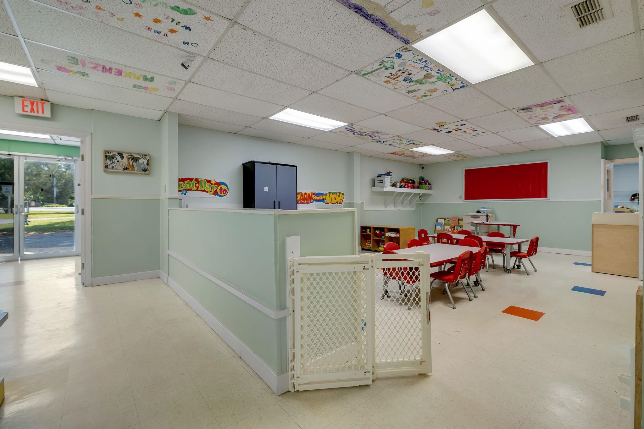 3472 N MONROE Street