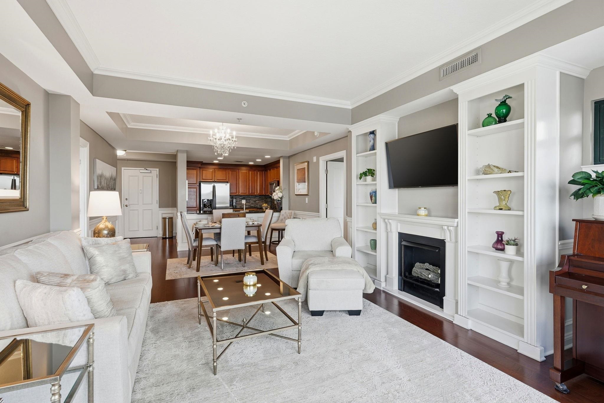 121 N Monroe Street 1107