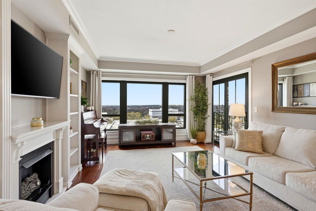 Photo of 121 N Monroe Street #1107, Tallahassee, FL 32301 (MLS # 396995)