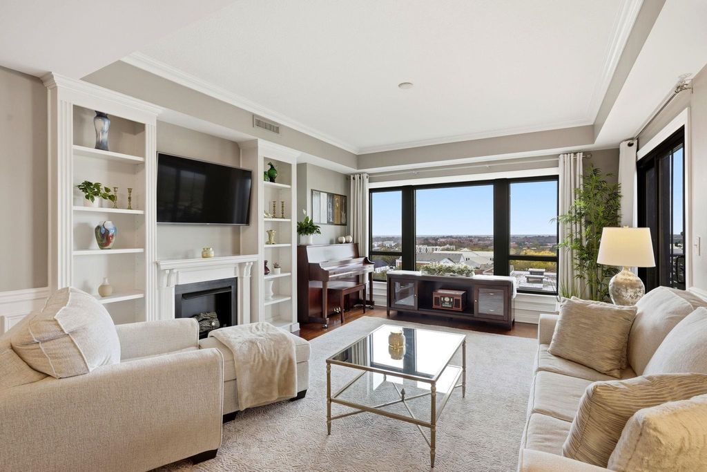 Photo of 121 N Monroe Street #1107, Tallahassee, FL 32301 (MLS # 396995)