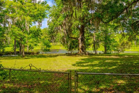Tiny photo for 3164 LAKESHORE Drive, Tallahassee, FL 32312 (MLS # 400278)