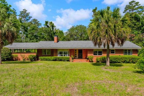 Photo of 3164 LAKESHORE Drive, Tallahassee, FL 32312 (MLS # 400278)