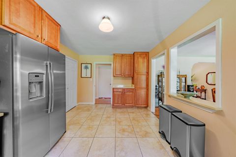 Tiny photo for 3164 LAKESHORE Drive, Tallahassee, FL 32312 (MLS # 400278)