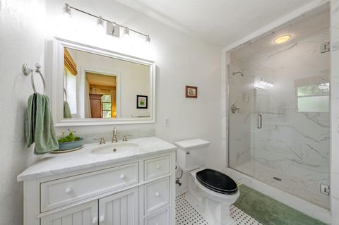 Tiny photo for 3164 LAKESHORE Drive, Tallahassee, FL 32312 (MLS # 400278)