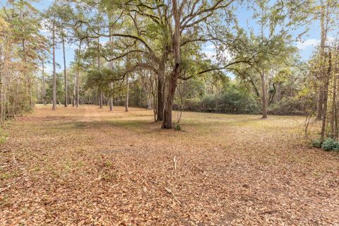 Tiny photo for xxx Duck Cove Road, Tallahassee, FL 32312 (MLS # 393887)