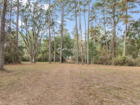 Tiny photo for xxx Duck Cove Road, Tallahassee, FL 32312 (MLS # 393887)