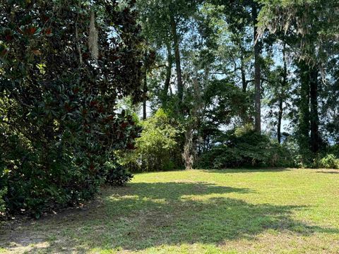 Tiny photo for Parramore Shores Road, Tallahassee, FL 32310 (MLS # 397011)