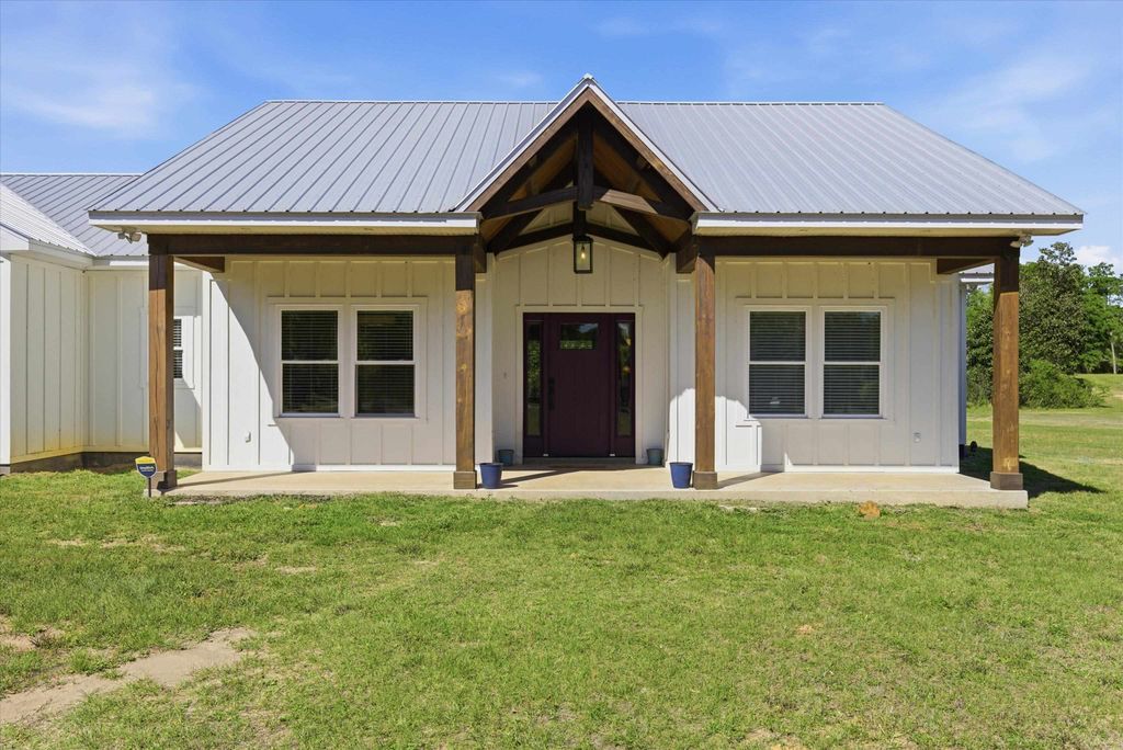 Photo of 2887 Magnolia Blossom Lane, Marianna, FL 32446 (MLS # 398939)