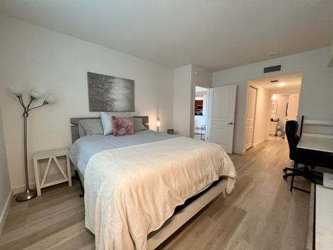 Tiny photo for 300 S Duval Street #712, Tallahassee, FL 32301 (MLS # 401381)