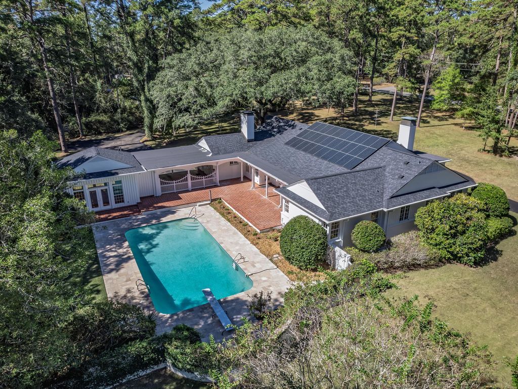 Photo of 1321 Piedmont Drive, Tallahassee, FL 32312 (MLS # 392450)