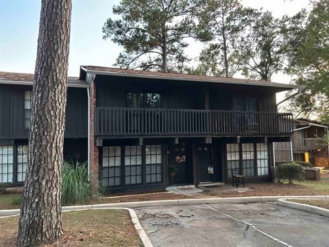 Photo of 2313 Green Timbers Trail #B, Tallahassee, FL 32304 (MLS # 392962)
