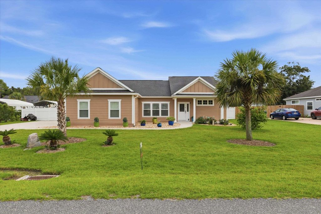 Photo of 35 Evening Star Drive, Crawfordville, FL 32327 (MLS # 402626)