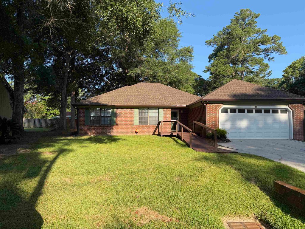 Photo of 432 Merlin Way, Tallahassee, FL 32301 (MLS # 402111)