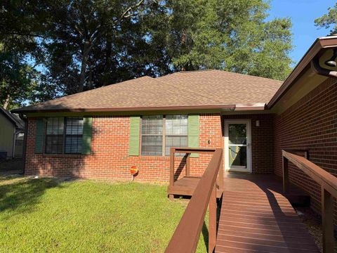 Tiny photo for 432 Merlin Way, Tallahassee, FL 32301 (MLS # 402111)