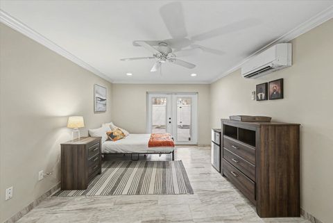 Tiny photo for 205 N MERIDIAN Street, Tallahassee, FL 32301 (MLS # 396382)