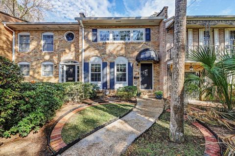 Tiny photo for 205 N MERIDIAN Street, Tallahassee, FL 32301 (MLS # 396382)