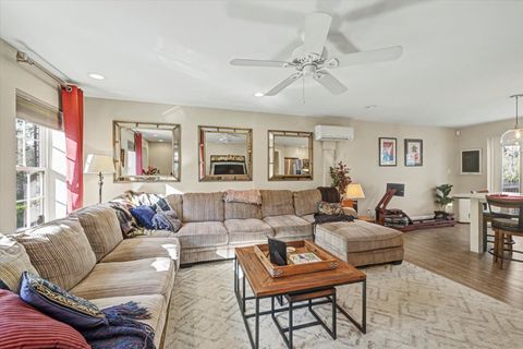 Tiny photo for 205 N MERIDIAN Street, Tallahassee, FL 32301 (MLS # 396382)