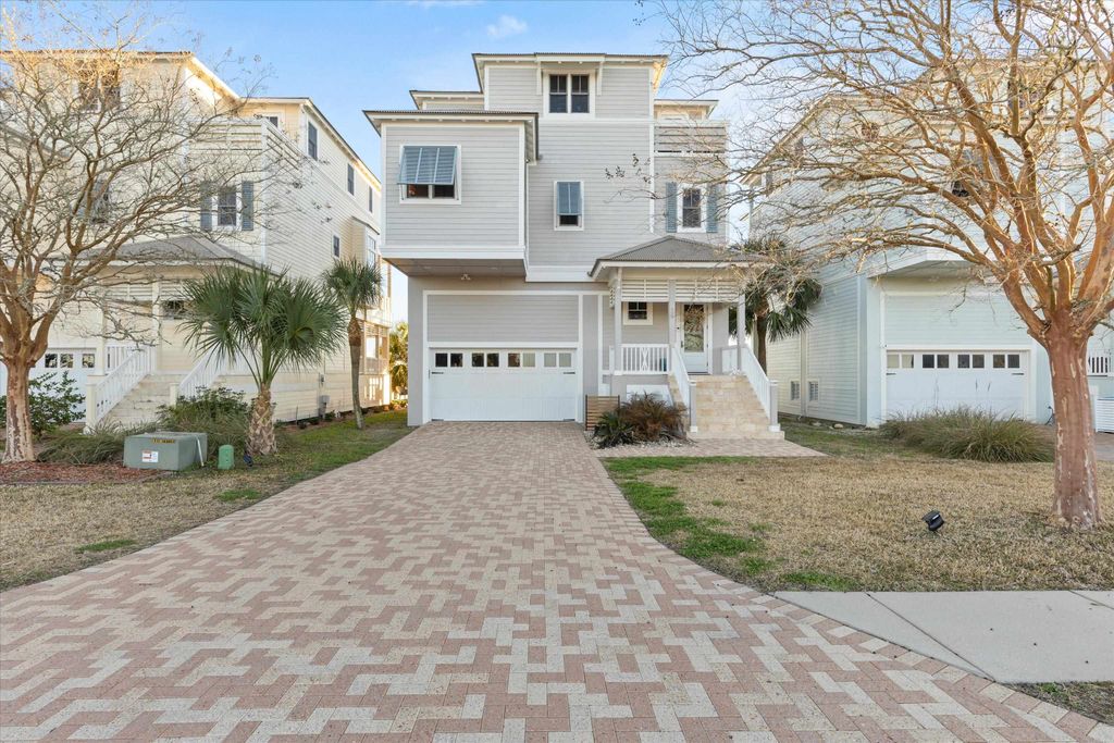 Photo of 29 WALKER CREEK Drive, Crawfordville, FL 32327 (MLS # 396274)