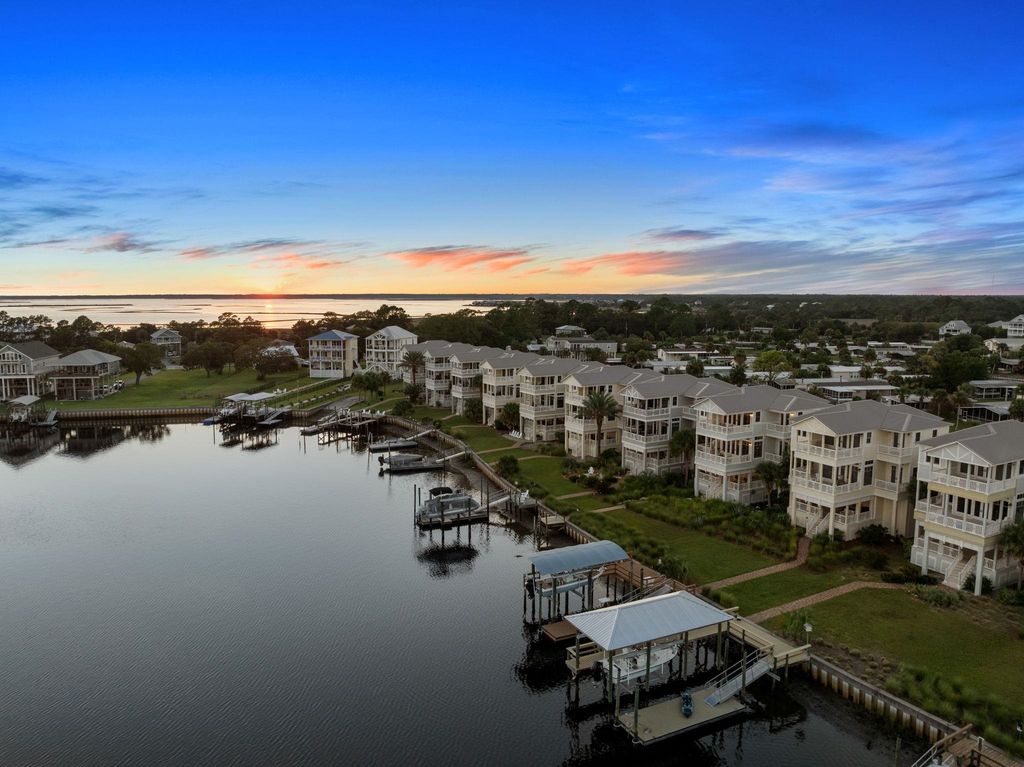 Photo of 29 WALKER CREEK Drive, Crawfordville, FL 32327 (MLS # 396274)