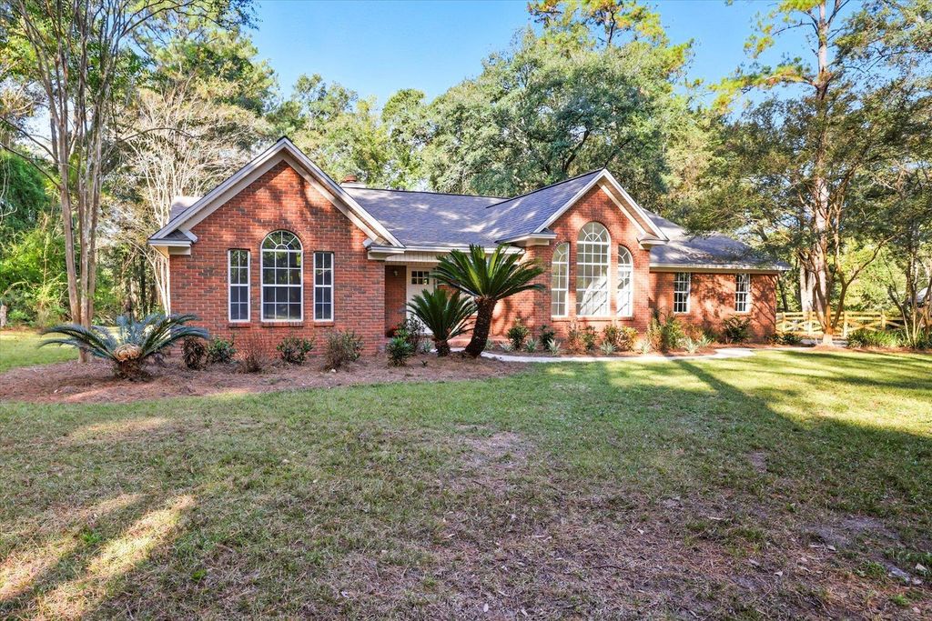 Photo of 10500 Lake Iamonia Drive, Tallahassee, FL 32312 (MLS # 392282)