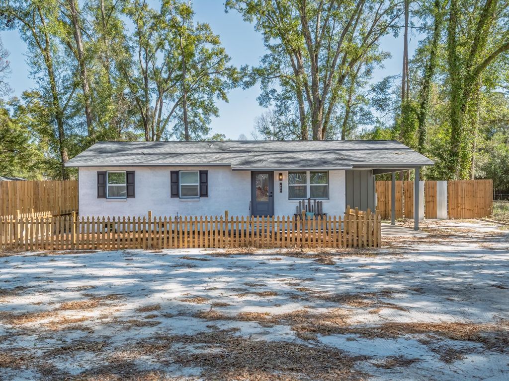 Photo of 321 Trice Lane, Crawfordville, FL 32327 (MLS # 395746)