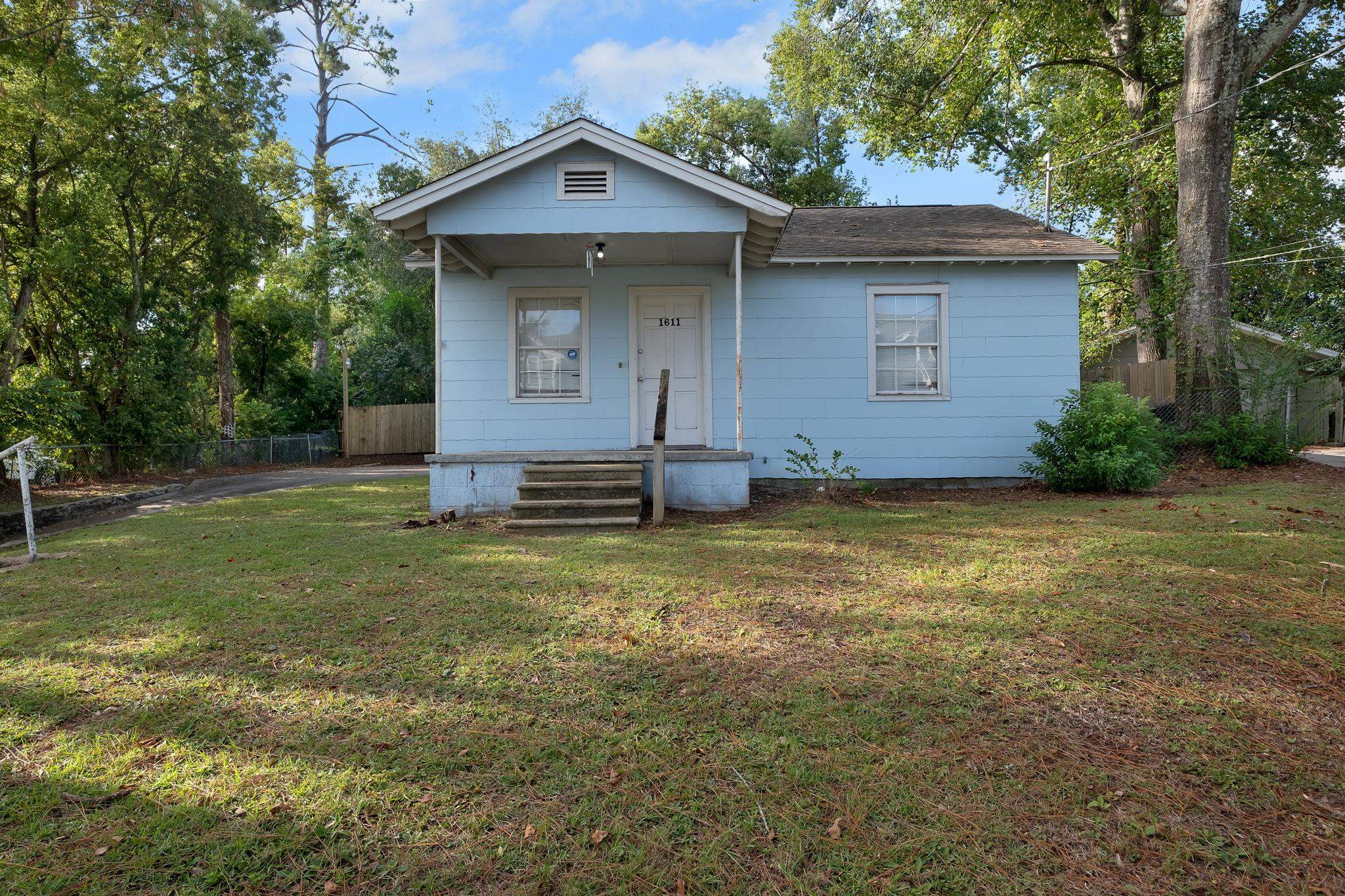 1611 Jackson Bluff Road