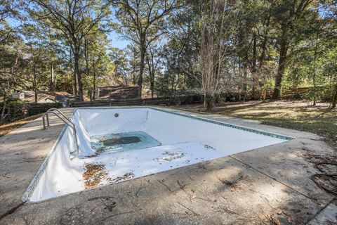 Tiny photo for 4421 W Shannon Lakes Drive, Tallahassee, FL 32309 (MLS # 393991)