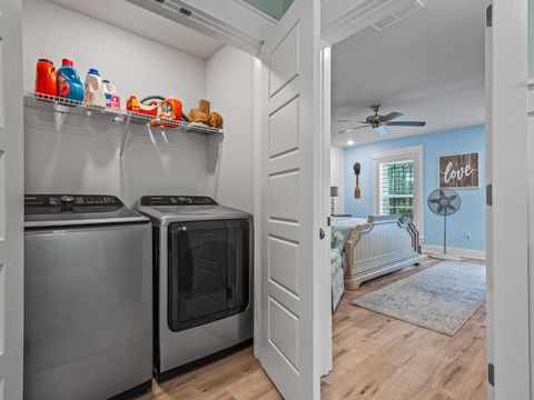 Tiny photo for 122 Treehouse Circle, St Teresa, FL 32358 (MLS # 399073)