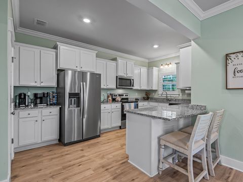 Tiny photo for 122 Treehouse Circle, St Teresa, FL 32358 (MLS # 399073)