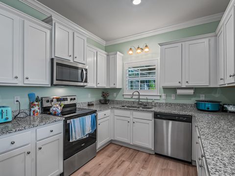 Tiny photo for 122 Treehouse Circle, St Teresa, FL 32358 (MLS # 399073)