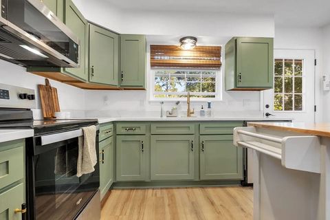 Tiny photo for 246 intrepid ct Courts #1, Tallahassee, FL 32312 (MLS # 398680)