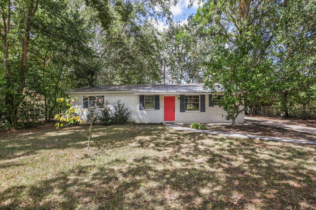 Photo of 2032 Harriet Drive, Tallahassee, FL 32303 (MLS # 391349)