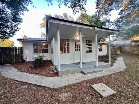 Tiny photo for 3707 CARACUS Court, Tallahassee, FL 32303 (MLS # 392222)
