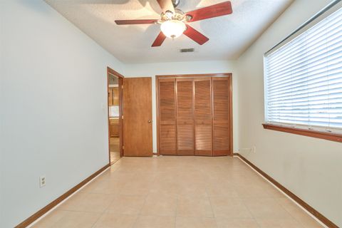Tiny photo for 1609 Willow Bend Way #A, Tallahassee, FL 32301 (MLS # 402176)