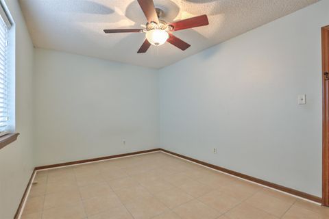 Tiny photo for 1609 Willow Bend Way #A, Tallahassee, FL 32301 (MLS # 402176)