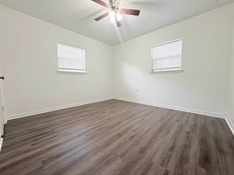 Tiny photo for 809 Briandav Street, Tallahassee, FL 32305 (MLS # 399446)