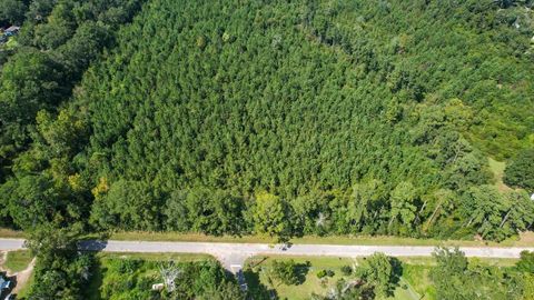 Tiny photo for 379 Glory Road, Quincy, FL 32352 (MLS # 398124)