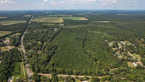 Tiny photo for 379 Glory Road, Quincy, FL 32352 (MLS # 398124)